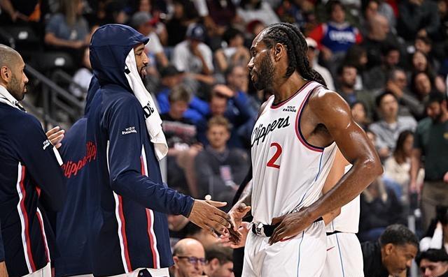 包含转折点洛杉矶快船止住颓势，欧冠加时末段攻防权衡，悬念犹存，高层口径保持一致的词条