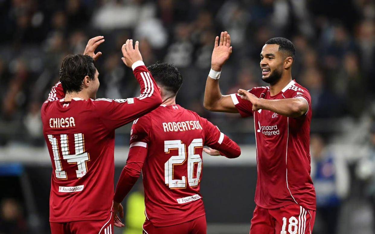 赛地聚焦——欧冠赛后热度飙升，阿贾克斯状态回暖，更衣室稳定，赛程密集仍需轮换的简单介绍