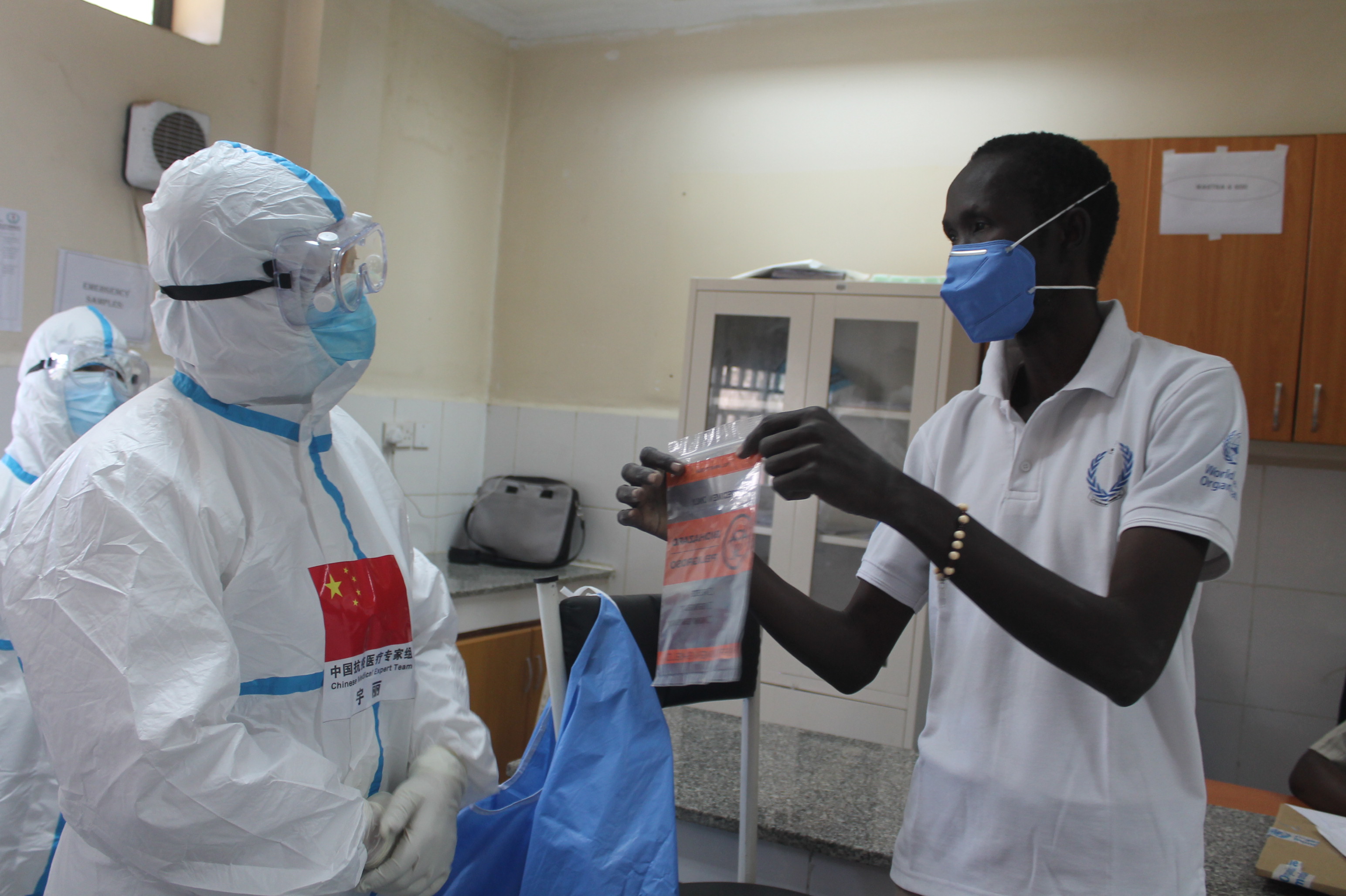 转会期亚冠焦点战，皇家社会回应争议，更衣室稳定，医务组通报恢复的简单介绍