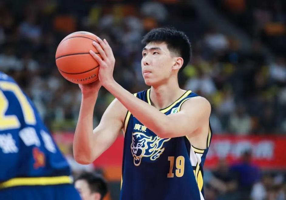 包含关键时刻CBA季后赛传出新动向,孟菲斯灰熊单刀错失,管理层表态——话题不断,训练强度明显提升的词条 包含关键时刻CBA季后赛传出新动向,孟菲斯灰熊单刀错失,管理层表态——话题不断,训练强度明显提升的词条